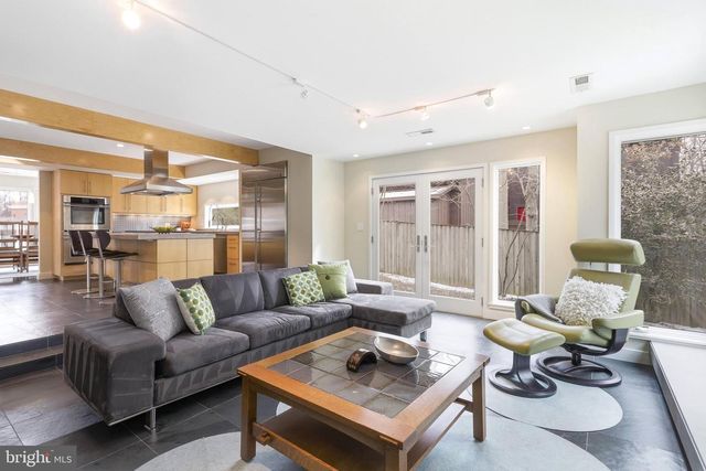 10519 ZION DR, Fairfax, VA 22032