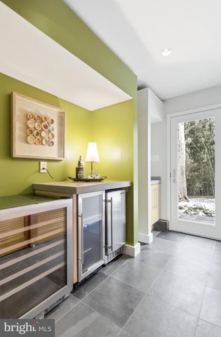 10519 ZION DR, Fairfax, VA 22032