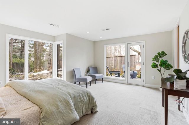 10519 ZION DR, Fairfax, VA 22032