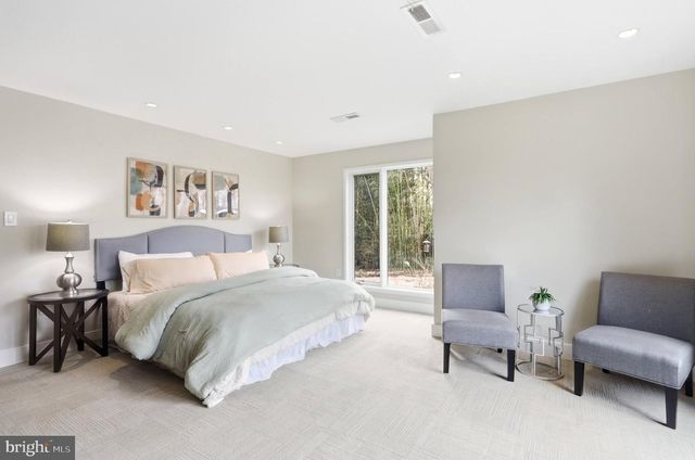 10519 ZION DR, Fairfax, VA 22032