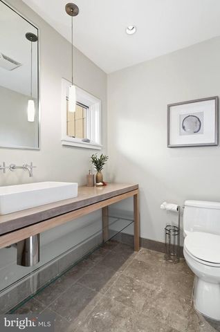 10519 ZION DR, Fairfax, VA 22032