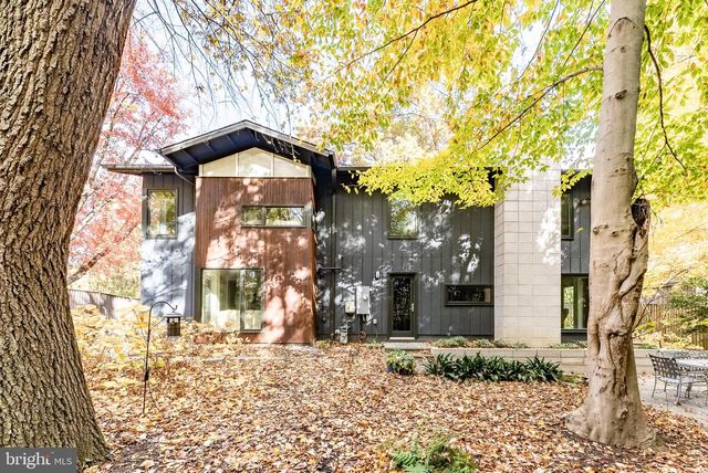 10519 ZION DR, Fairfax, VA 22032