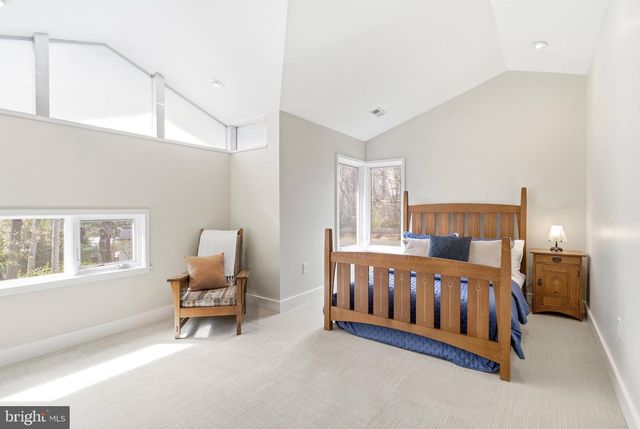 10519 ZION DR, Fairfax, VA 22032