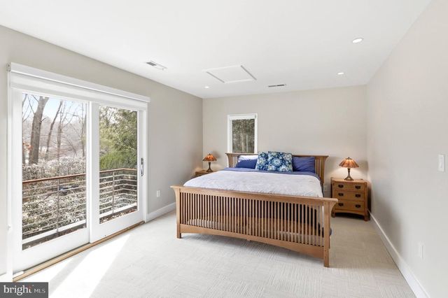 10519 ZION DR, Fairfax, VA 22032