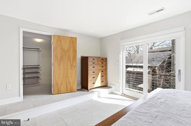 10519 ZION DR, Fairfax, VA 22032