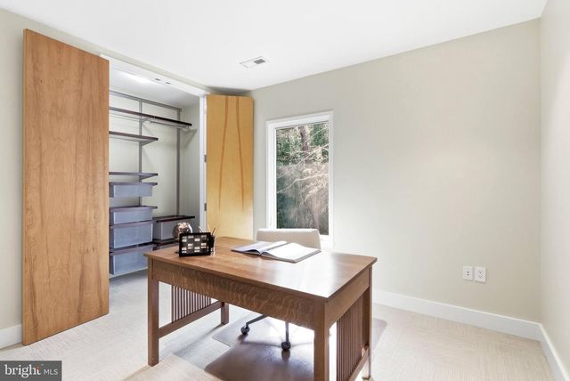 10519 ZION DR, Fairfax, VA 22032