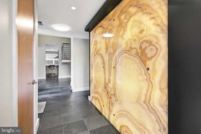 10519 ZION DR, Fairfax, VA 22032