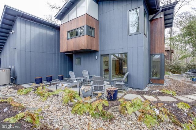 10519 ZION DR, Fairfax, VA 22032