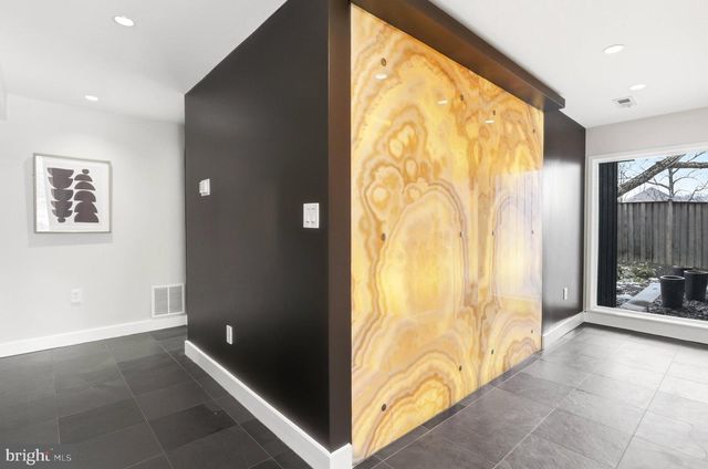 10519 ZION DR, Fairfax, VA 22032