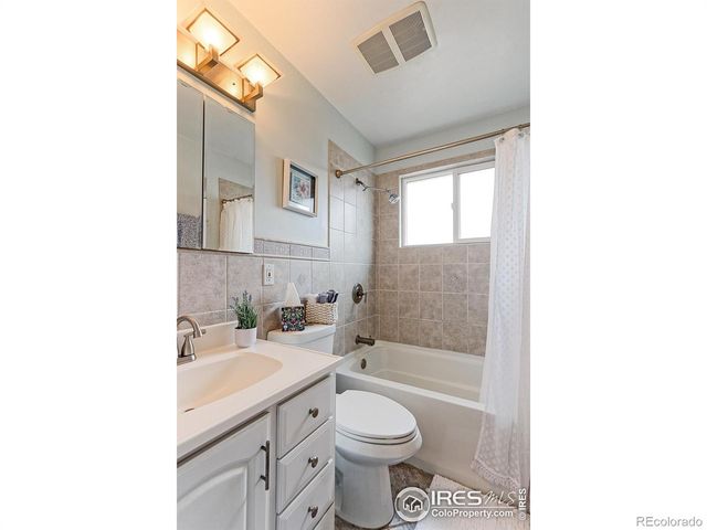 3333 W Wagon Trail Drive, Englewood, CO 80110