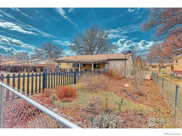 3333 W Wagon Trail Drive, Englewood, CO 80110