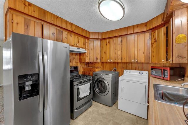 1481 Diamond Street, Anderson, CA 96007