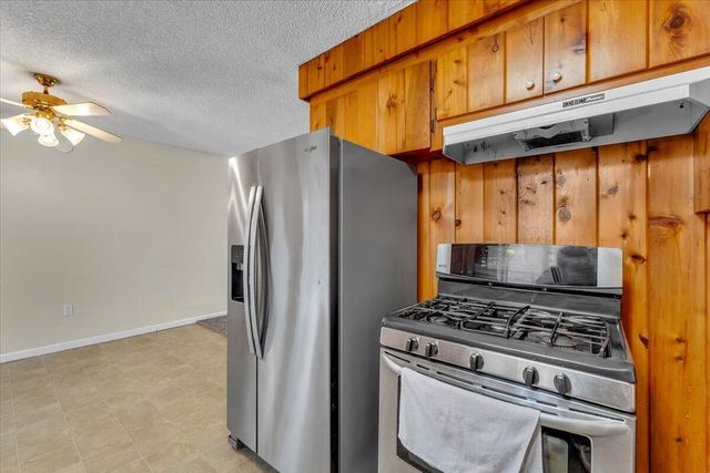 1481 Diamond Street, Anderson, CA 96007