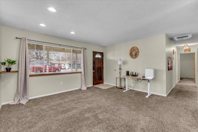 1481 Diamond Street, Anderson, CA 96007