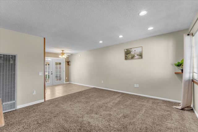 1481 Diamond Street, Anderson, CA 96007