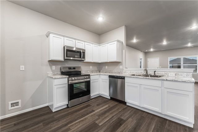 927 W Aiden Drive, Siloam Springs, AR 72761