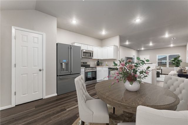 927 W Aiden Drive, Siloam Springs, AR 72761