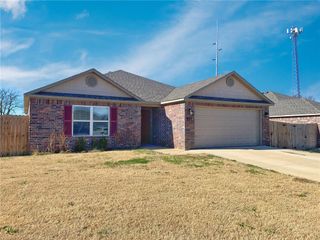 927 W Aiden Drive, Siloam Springs, AR 72761