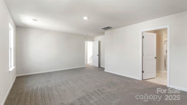 576 Country Oak Drive, Asheville, NC 28804