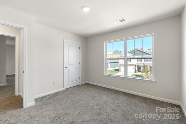 576 Country Oak Drive, Asheville, NC 28804