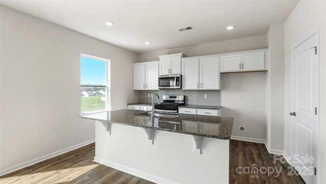 576 Country Oak Drive, Asheville, NC 28804