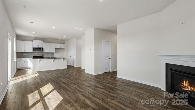 576 Country Oak Drive, Asheville, NC 28804