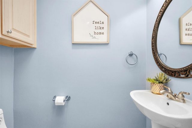 168 Lake Point Boulevard 104, Montgomery, TX 77356