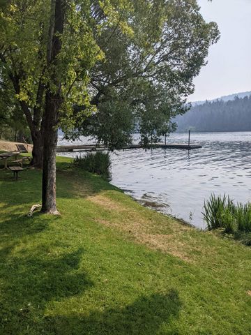 204 Lemon Ln, Nine Mile Falls, WA 99026