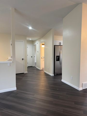 204 Lemon Ln, Nine Mile Falls, WA 99026