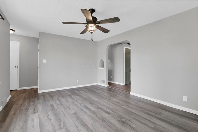 1023 Glenmore Avenue, Newark, OH 43055