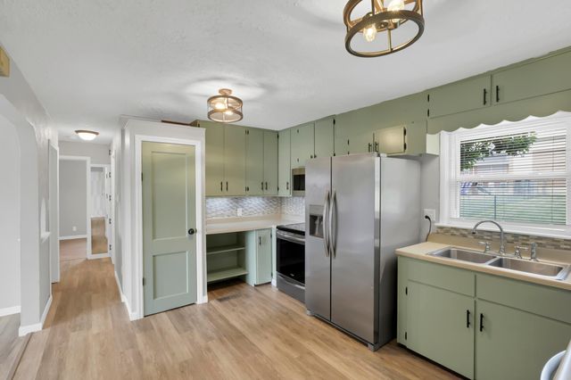 1023 Glenmore Avenue, Newark, OH 43055