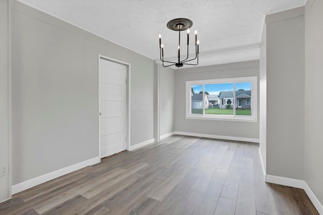 1023 Glenmore Avenue, Newark, OH 43055