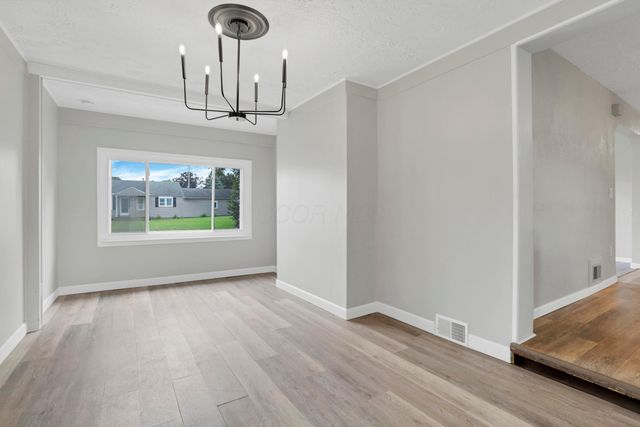 1023 Glenmore Avenue, Newark, OH 43055