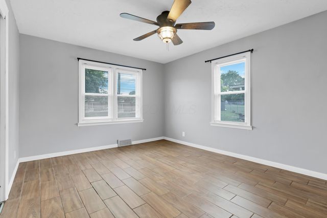 1023 Glenmore Avenue, Newark, OH 43055