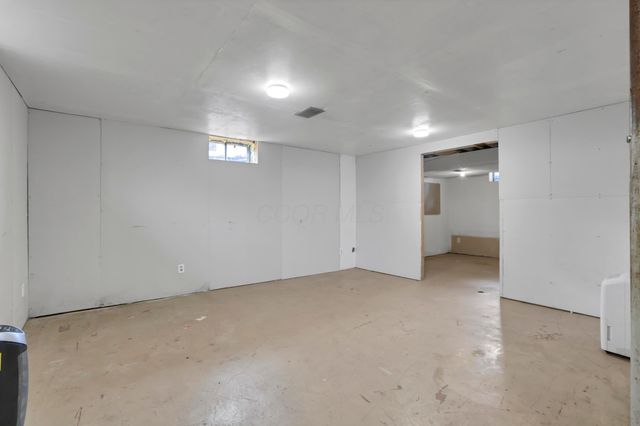 1023 Glenmore Avenue, Newark, OH 43055