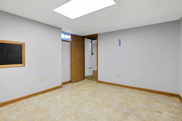 1023 Glenmore Avenue, Newark, OH 43055