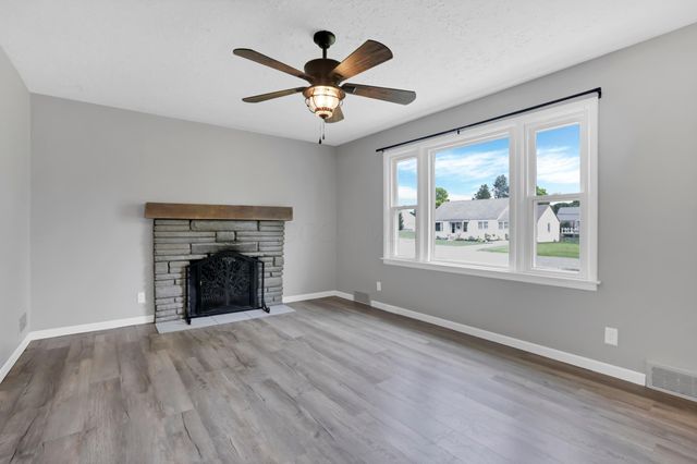 1023 Glenmore Avenue, Newark, OH 43055