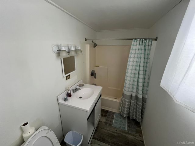 206 N 21st Street, Escanaba, MI 49829