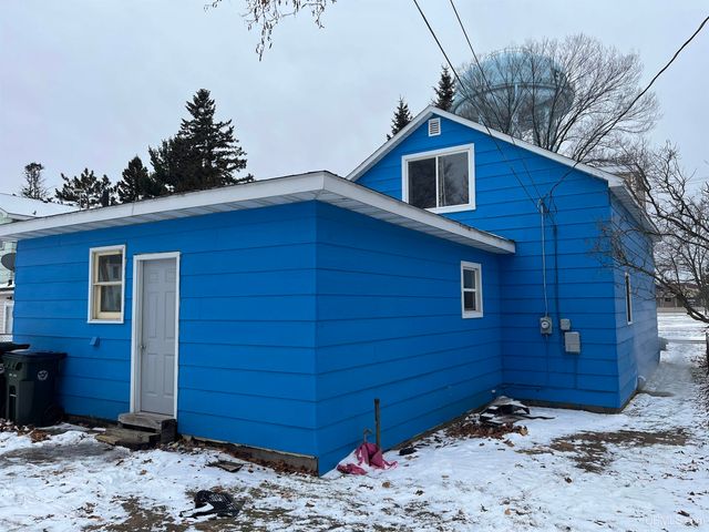 206 N 21st Street, Escanaba, MI 49829