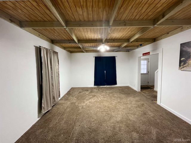 206 N 21st Street, Escanaba, MI 49829