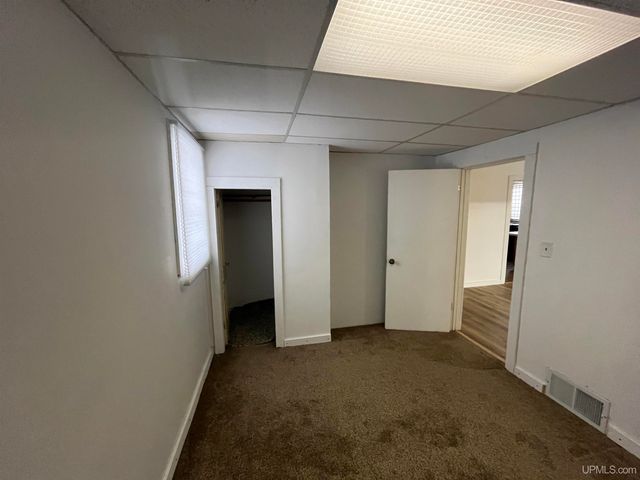 206 N 21st Street, Escanaba, MI 49829