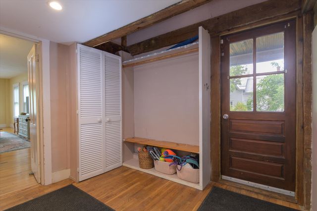 81 Main Street, Chester, VT 05143