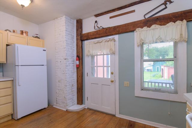 81 Main Street, Chester, VT 05143