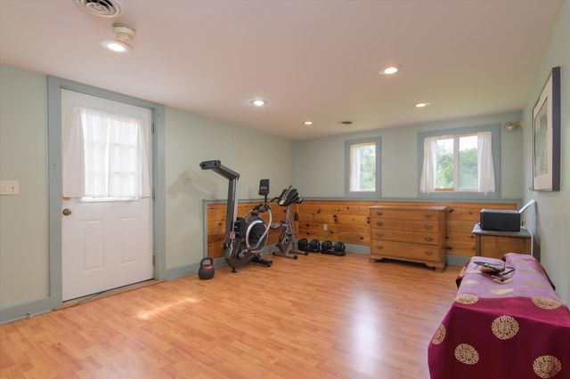 81 Main Street, Chester, VT 05143