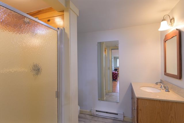 81 Main Street, Chester, VT 05143