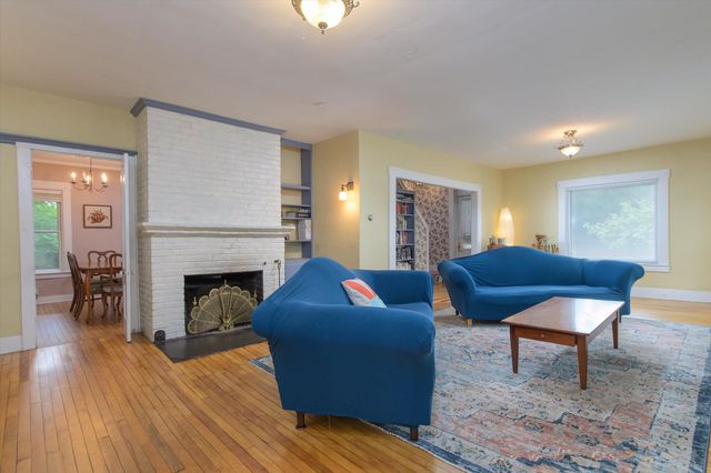 81 Main Street, Chester, VT 05143