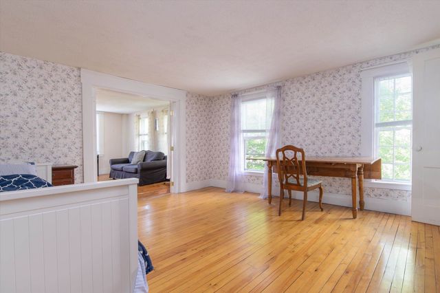 81 Main Street, Chester, VT 05143