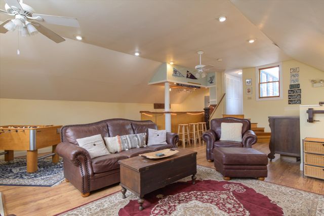 81 Main Street, Chester, VT 05143