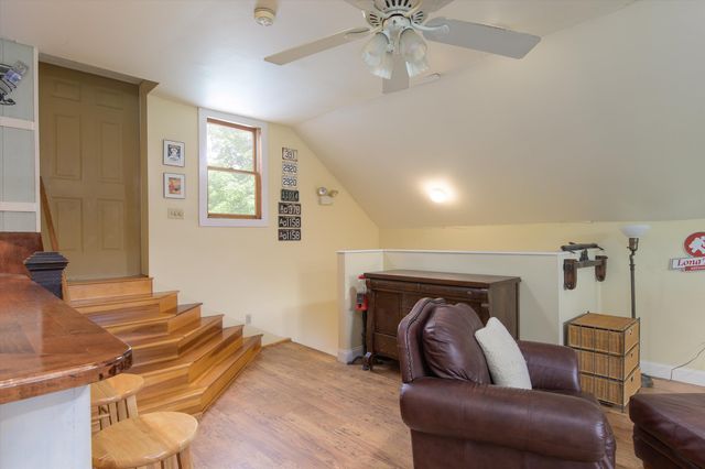 81 Main Street, Chester, VT 05143