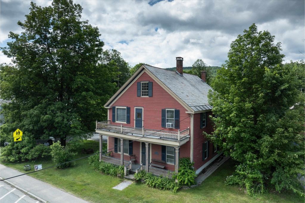 81 Main Street, Chester, VT 05143